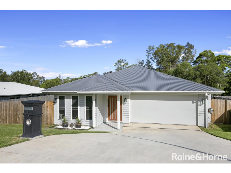12 Evelyn Road, Southside QLD 4570