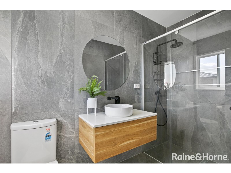 12 Evelyn Road, Southside QLD 4570