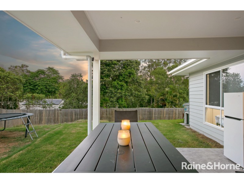 12 Evelyn Road, Southside QLD 4570