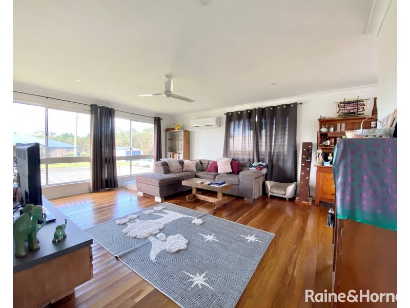 50 Marco Polo Drive, Cooloola Cove QLD 4580