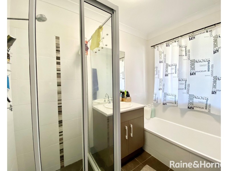 50 Marco Polo Drive, Cooloola Cove QLD 4580