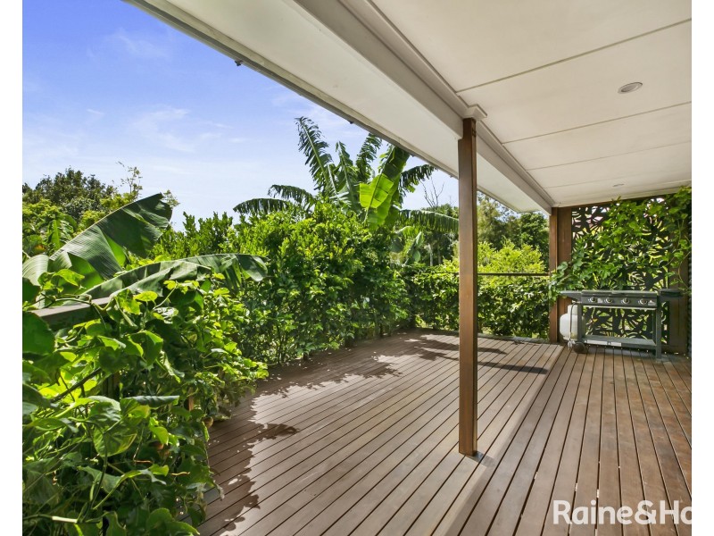 11 Tailor Street, Tin Can Bay QLD 4580