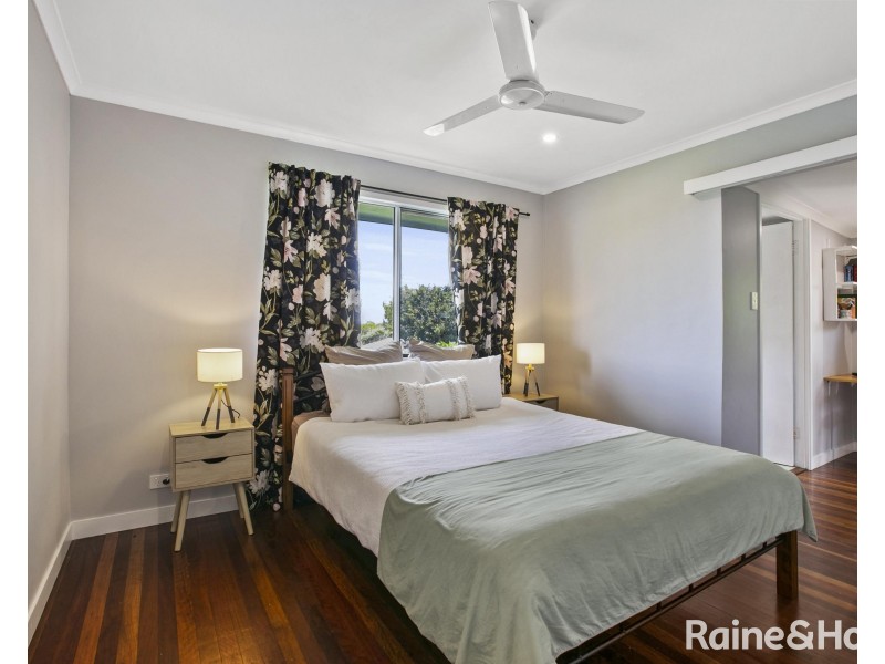 11 Tailor Street, Tin Can Bay QLD 4580