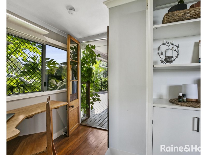 11 Tailor Street, Tin Can Bay QLD 4580