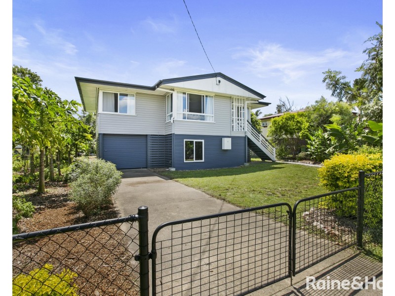 11 Tailor Street, Tin Can Bay QLD 4580