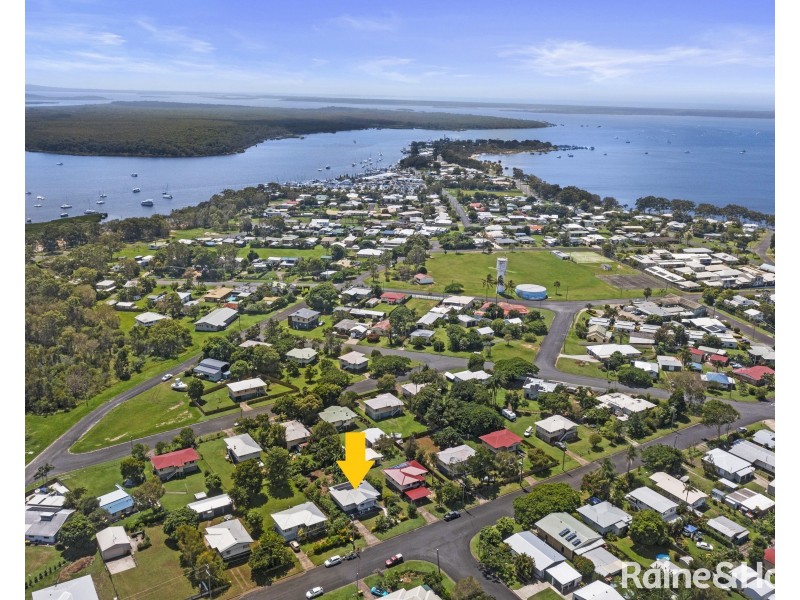 11 Tailor Street, Tin Can Bay QLD 4580