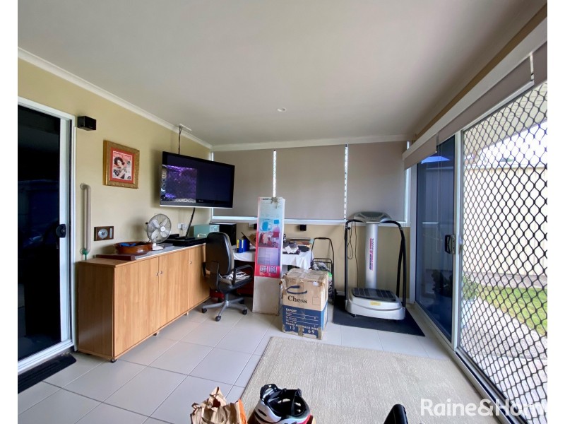 31 Canberra Ave, Cooloola Cove QLD 4580