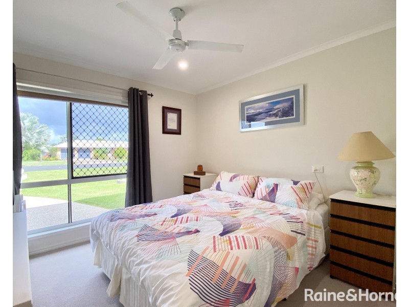 31 Canberra Ave, Cooloola Cove QLD 4580