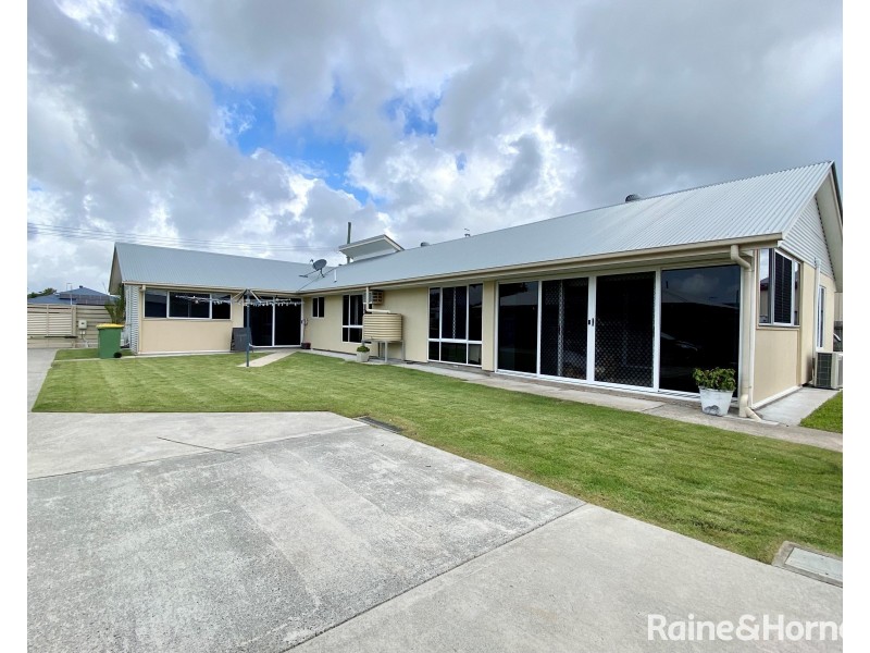 31 Canberra Ave, Cooloola Cove QLD 4580