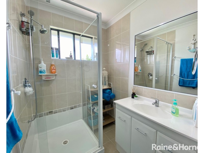 4 Ark Royal Drive, Cooloola Cove QLD 4580