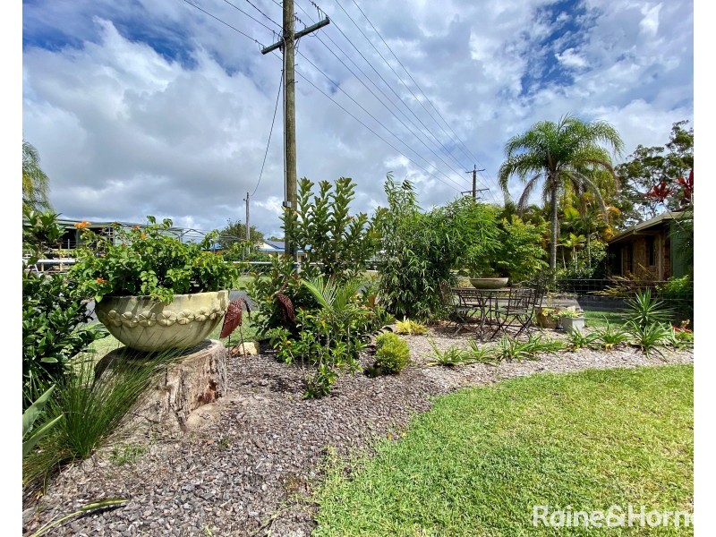 4 Ark Royal Drive, Cooloola Cove QLD 4580