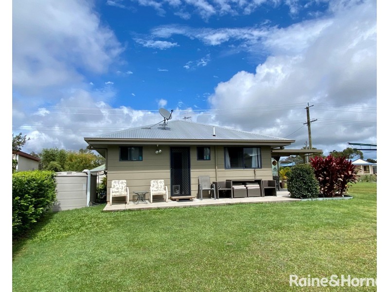 4 Ark Royal Drive, Cooloola Cove QLD 4580