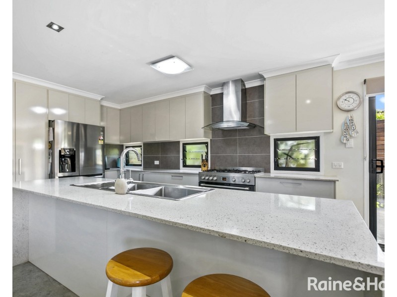 13 Lomandra Avenue, Cooloola Cove QLD 4580
