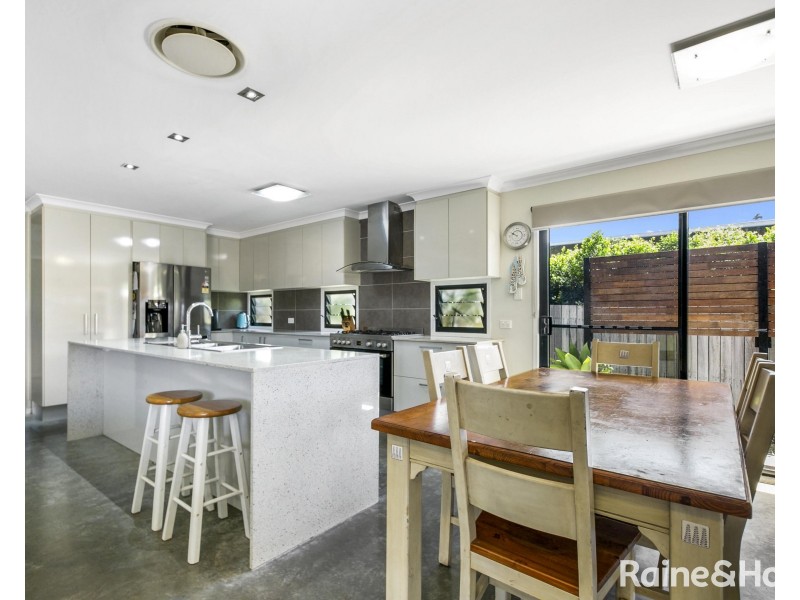 13 Lomandra Avenue, Cooloola Cove QLD 4580