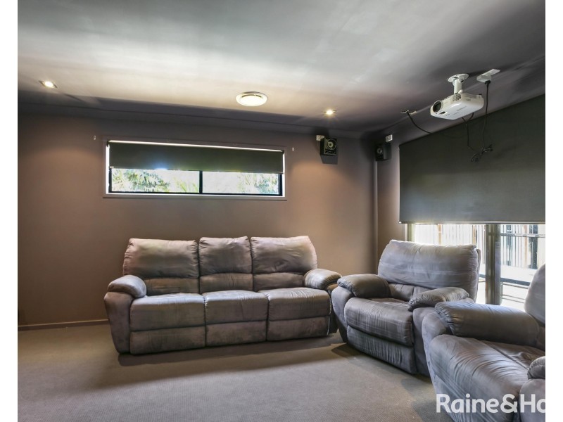 13 Lomandra Avenue, Cooloola Cove QLD 4580