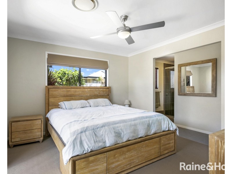13 Lomandra Avenue, Cooloola Cove QLD 4580
