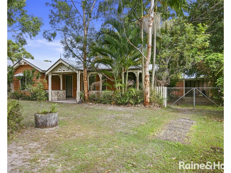 5 Beagle Avenue, Cooloola Cove QLD 4580