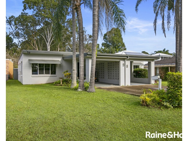98 Toolara Road, Tin Can Bay QLD 4580