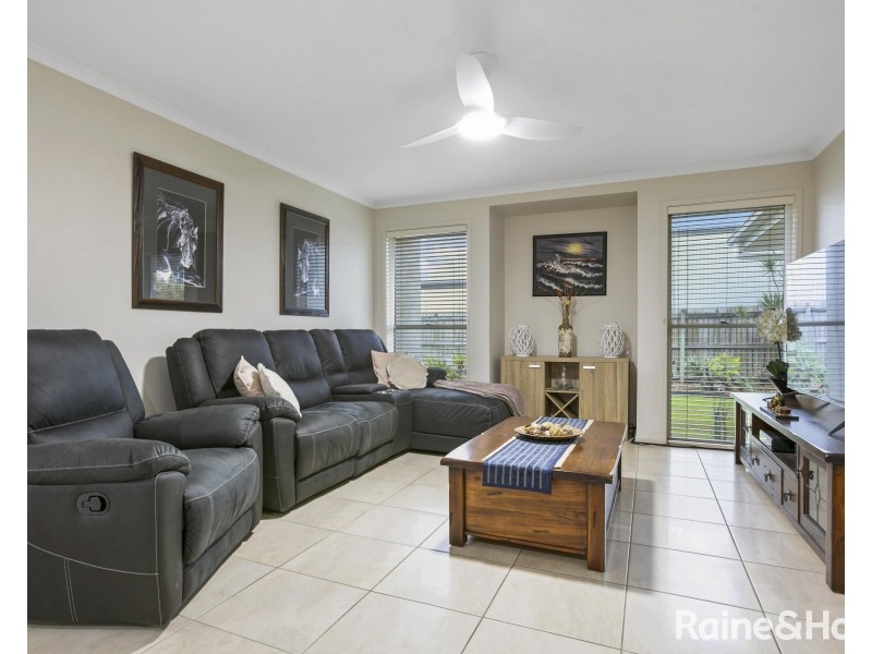 30 Creekside ESP, Cooloola Cove QLD 4580