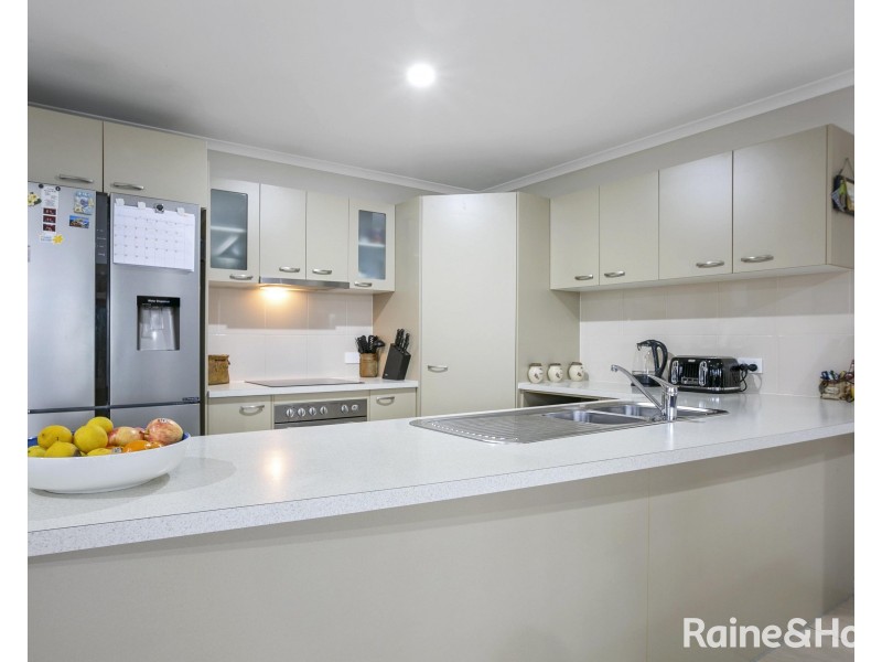 30 Creekside ESP, Cooloola Cove QLD 4580