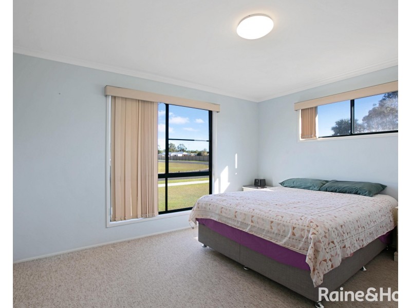 35 Nautilus Drive, Cooloola Cove QLD 4580