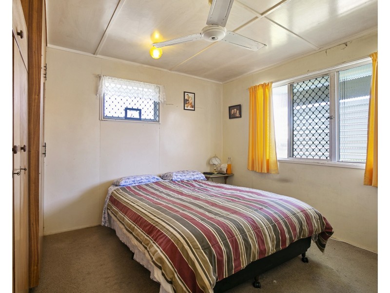 30 Tailor Street, Tin Can Bay QLD 4580