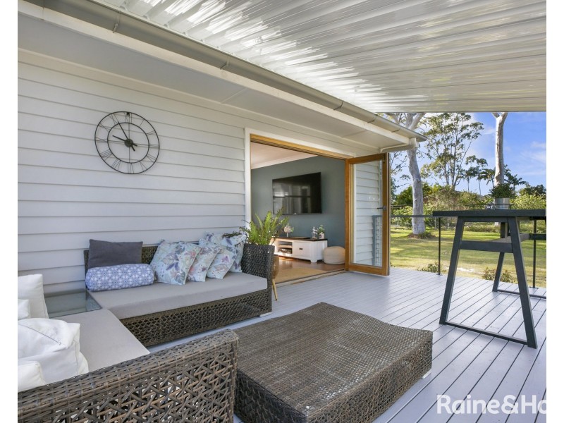 21 Ark Royal Drive, Cooloola Cove QLD 4580