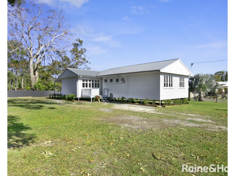 21 Ark Royal Drive, Cooloola Cove QLD 4580