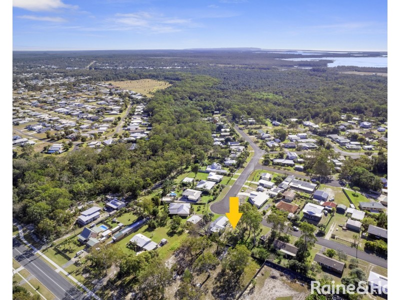 21 Ark Royal Drive, Cooloola Cove QLD 4580