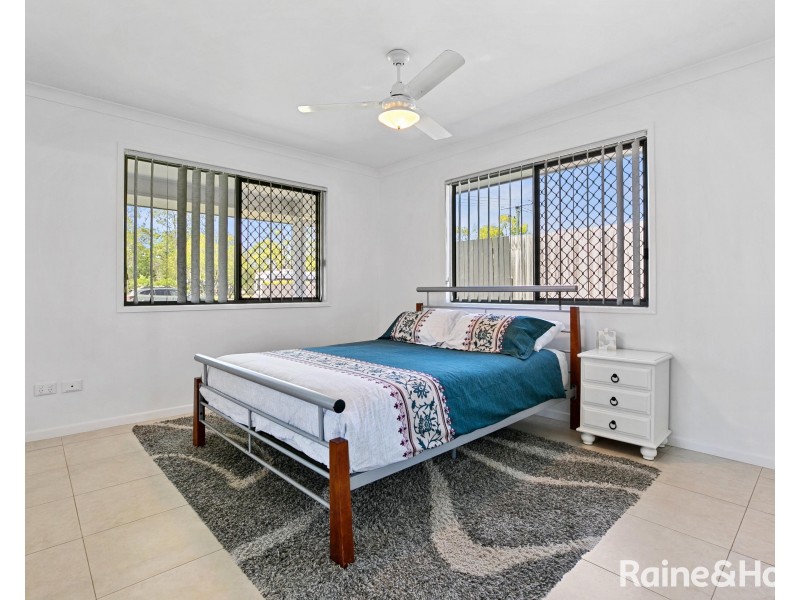 64 Gympie Road, Tin Can Bay QLD 4580