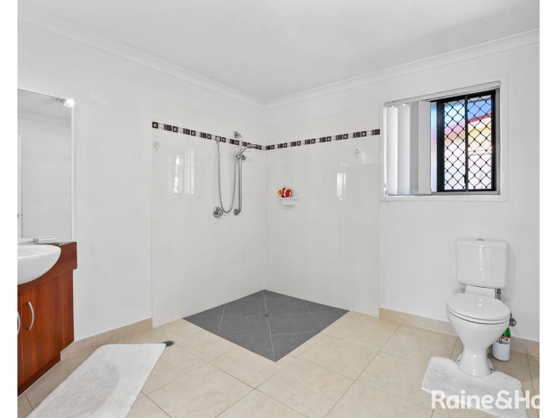 64 Gympie Road, Tin Can Bay QLD 4580