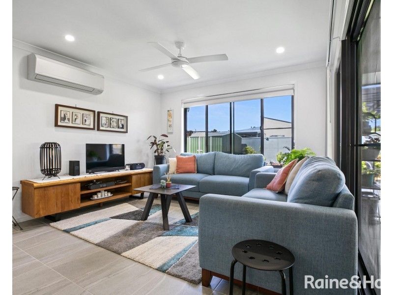 8 Habitat Circuit, Cooloola Cove QLD 4580