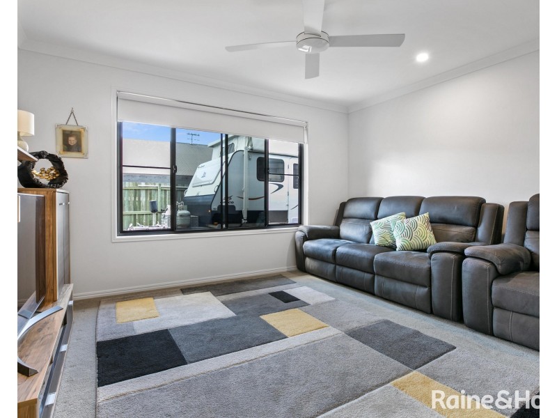 8 Habitat Circuit, Cooloola Cove QLD 4580