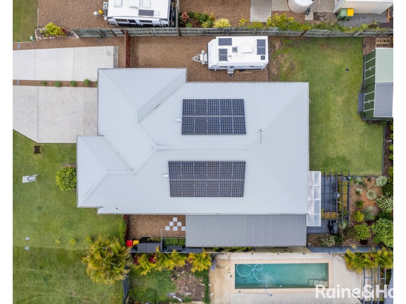 8 Habitat Circuit, Cooloola Cove QLD 4580