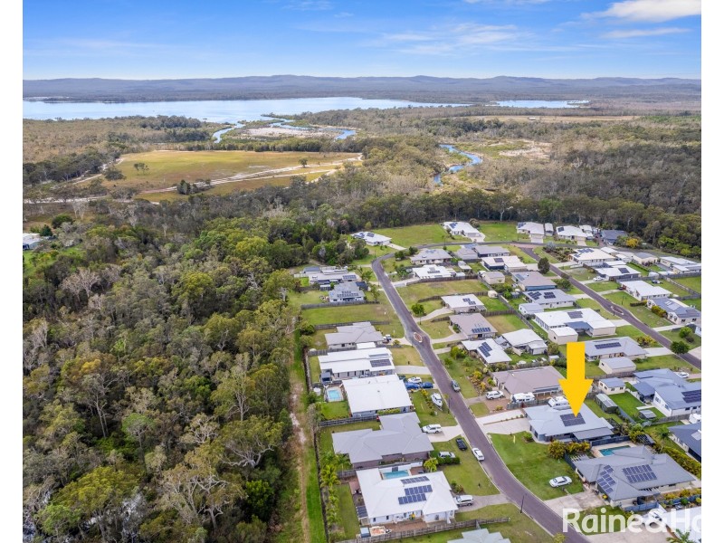 8 Habitat Circuit, Cooloola Cove QLD 4580