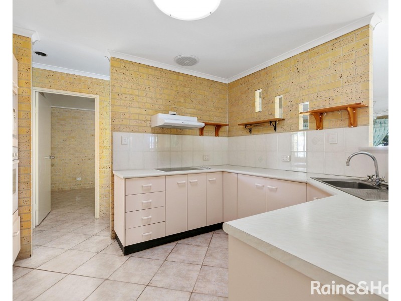 2 Golden Hind Avenue, Cooloola Cove QLD 4580