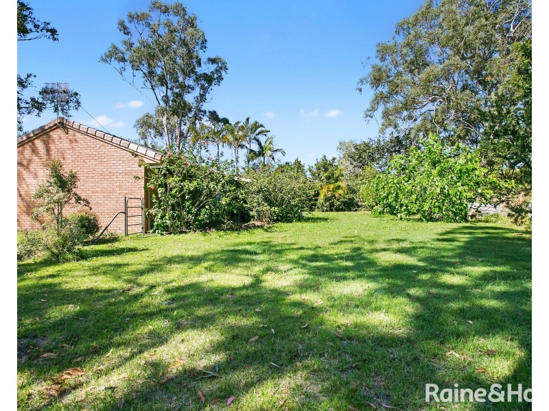 17 Ark Royal Drive, Cooloola Cove QLD 4580