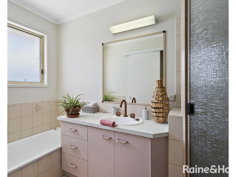 7 Parrot Street, Tin Can Bay QLD 4580