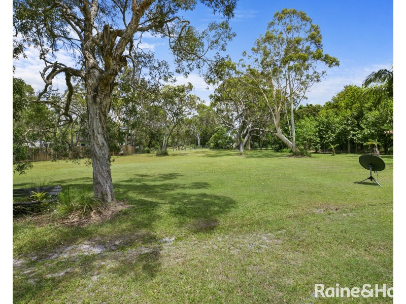 13 Cerebus Court, Cooloola Cove QLD 4580