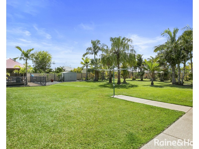 4 Canberra Avenue, Cooloola Cove QLD 4580