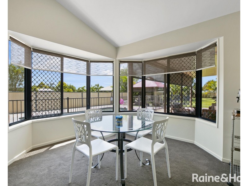 4 Canberra Avenue, Cooloola Cove QLD 4580