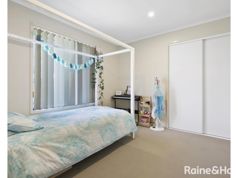 4 Canberra Avenue, Cooloola Cove QLD 4580