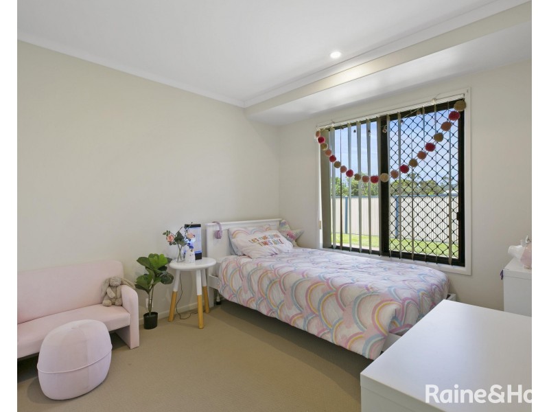 4 Canberra Avenue, Cooloola Cove QLD 4580