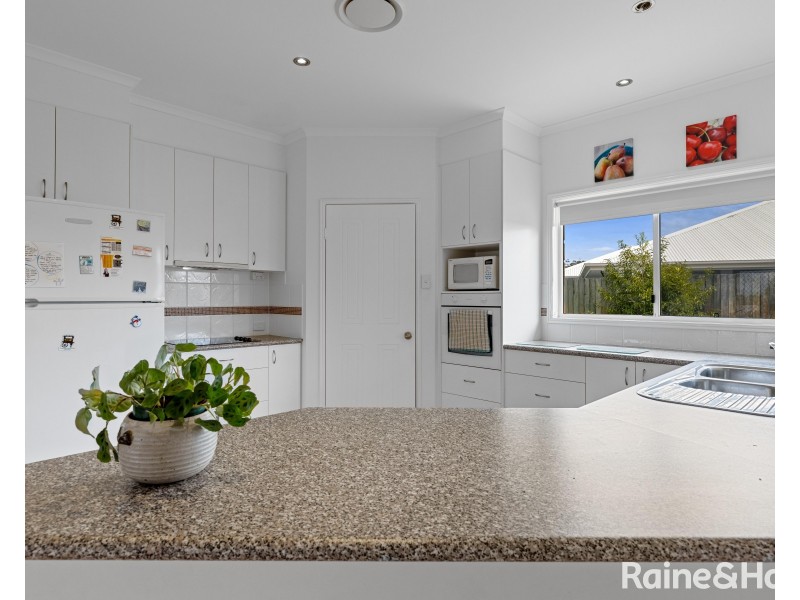 46 Banksia Avenue, Tin Can Bay QLD 4580