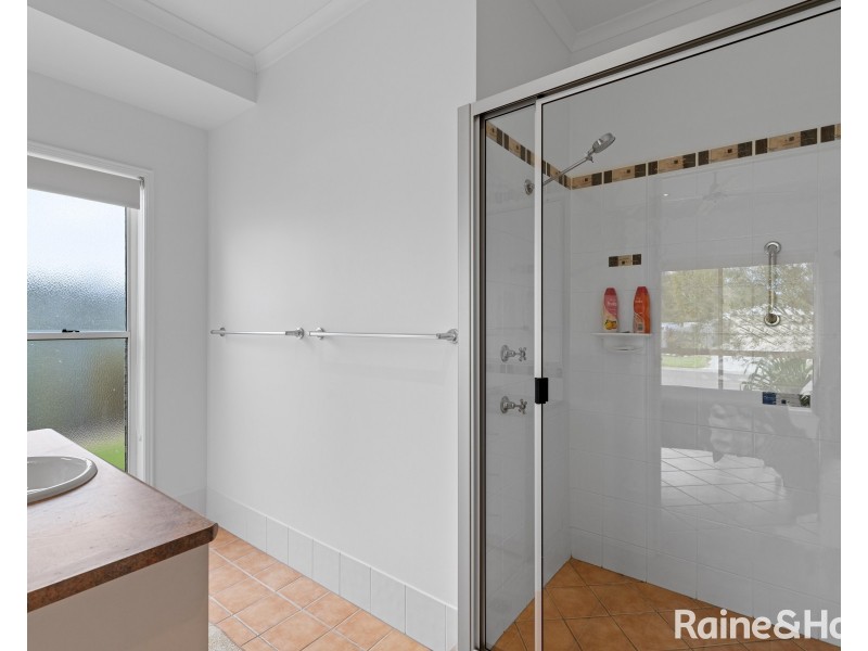 46 Banksia Avenue, Tin Can Bay QLD 4580