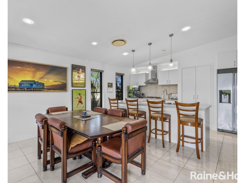 74 Fyshburn Drive, Cooloola Cove QLD 4580