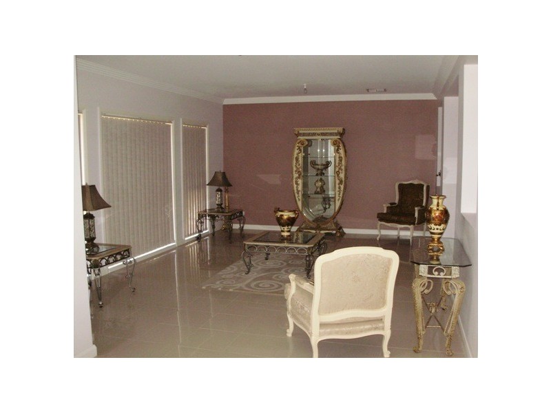 West Hoxton NSW 2171