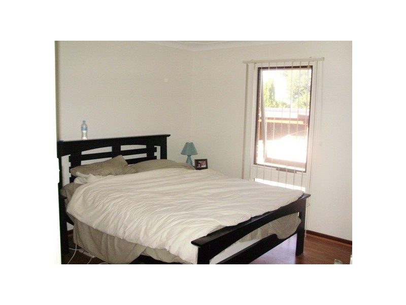 6 Wilkes Ave, Moorebank NSW 2170
