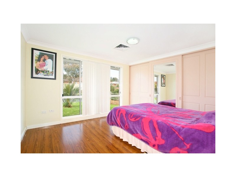 20 Currawong St, Green Valley NSW 2168