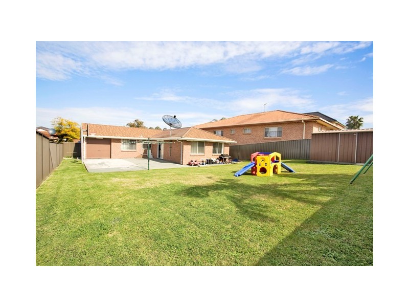 20 Currawong St, Green Valley NSW 2168